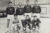 De pie: M. Vizcarra, J. Moreno, A. Brun y Martnez<br>  Abajo: J. Casabon, J. Tomey y E. Franco