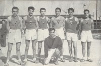 De pie: L. Vizcarra, J.Mª Pérez, T. Bruñén, A. Querol, Castello y Gimeno<br>  Abajo: G. Montañés
